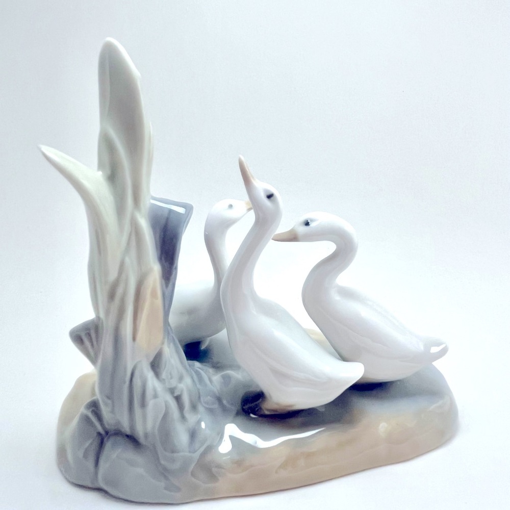 NAO Llardro Three Geese in Reeds statue